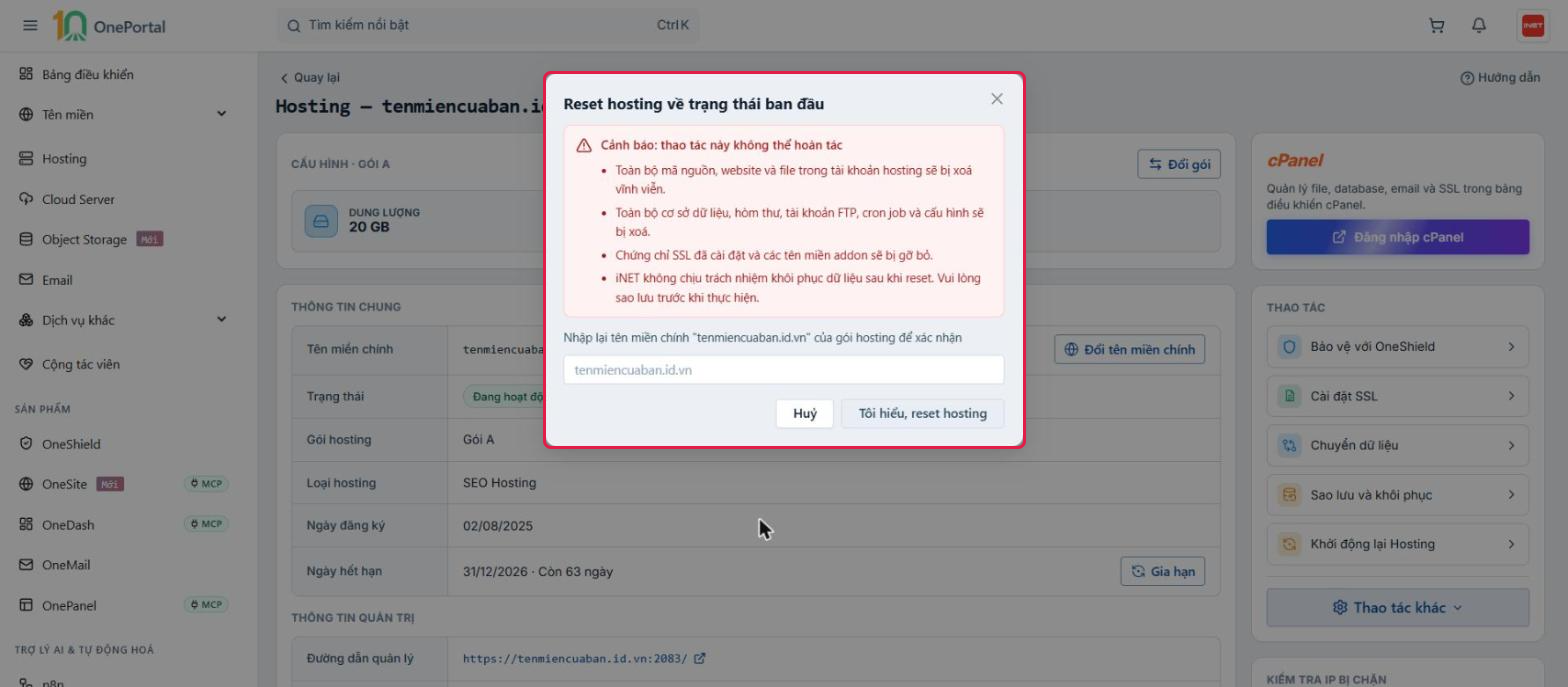 Hộp thoại Reset hosting về trạng thái ban đầu gồm khung cảnh báo, ô nhập tên miền chính và các nút Huỷ, Tôi hiểu, reset hosting