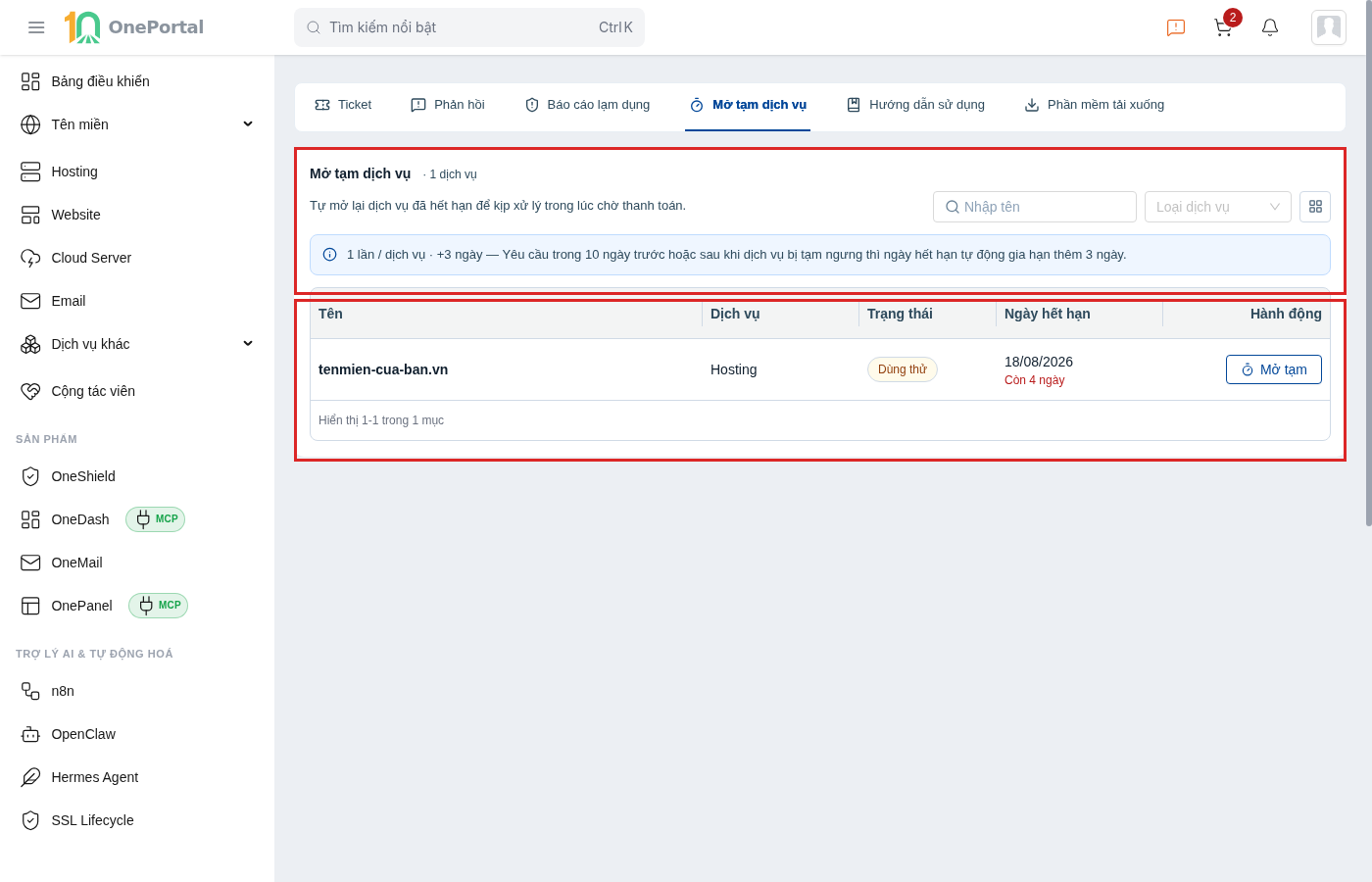 Tab Mở tạm dịch vụ trên OnePortal, khoanh đỏ hai vùng: vùng trên là hàng tiêu đề gồm tổng số dịch vụ, ô Nhập tên, ô Loại dịch vụ, nút đổi kiểu xem và băng thông tin ghi điều kiện mở tạm; vùng dưới là bảng gồm các cột Tên, Dịch vụ, Trạng thái, Ngày hết hạn kèm số ngày còn lại và cột Hành động với nút Mở tạm