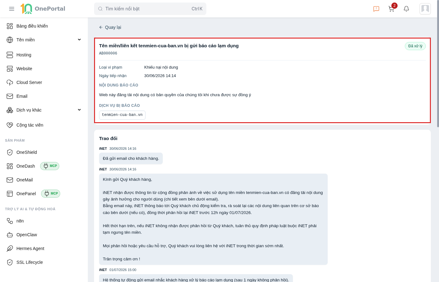 Trang chi tiết báo cáo lạm dụng trên OnePortal, khoanh đỏ khối thông tin gồm tiêu đề báo cáo kèm mã số và nhãn trạng thái, dòng Loại vi phạm, dòng Ngày tiếp nhận, khối Nội dung báo cáo và khối Dịch vụ bị báo cáo
